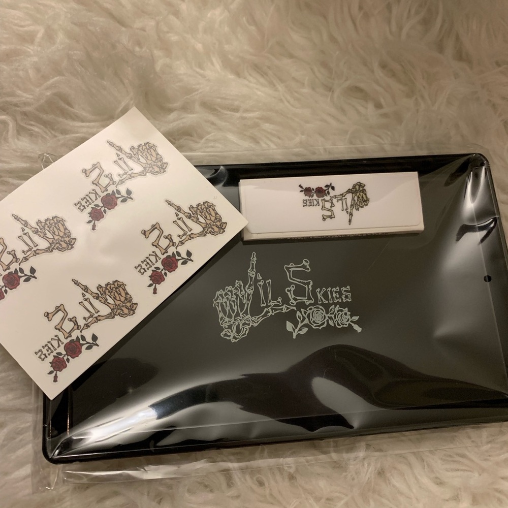Lil Skies Rolling paper & tray w/ tattoos